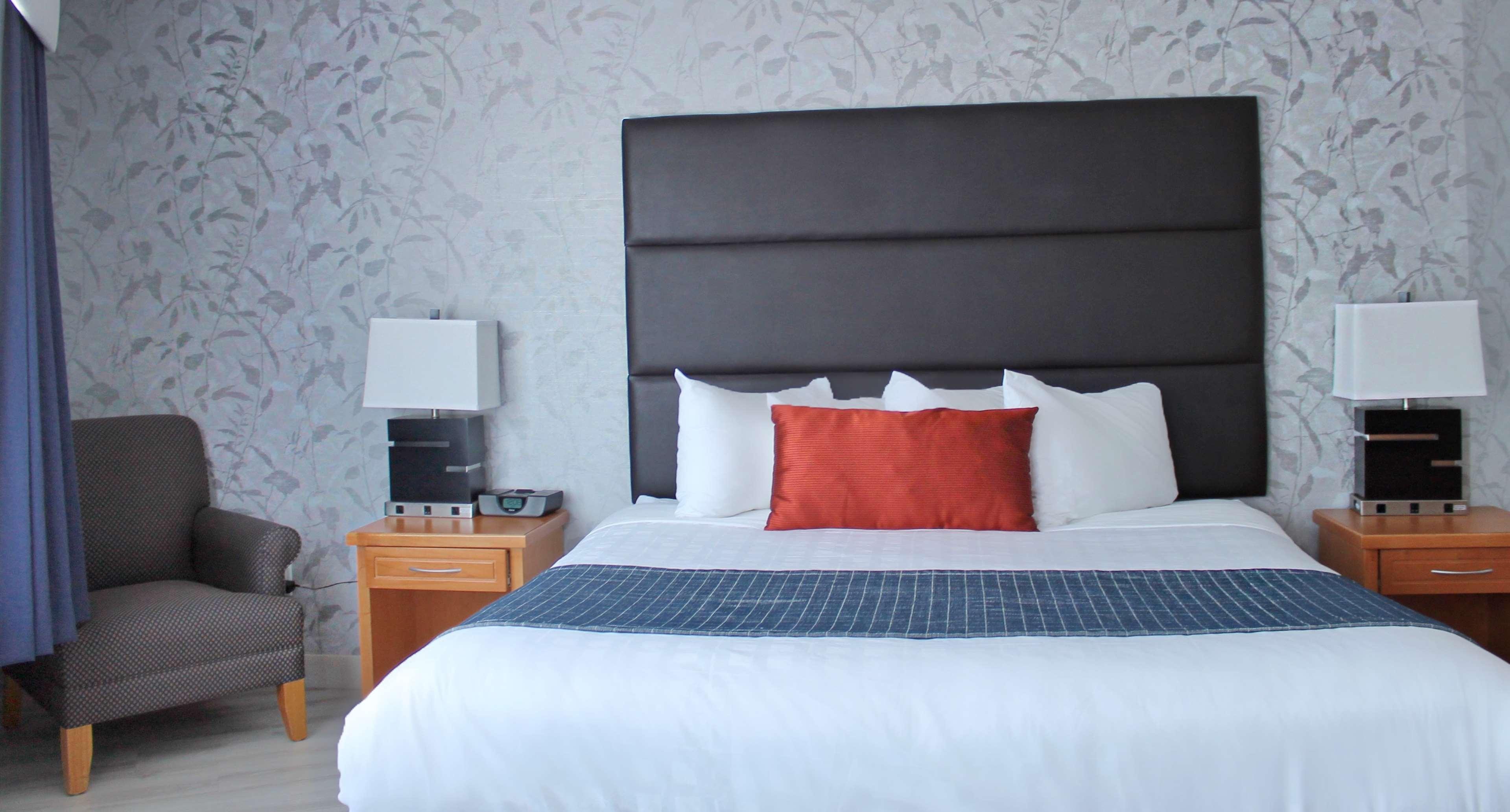 Best Western Plus Regency Inn And Conference Centre Абътсфорд Екстериор снимка